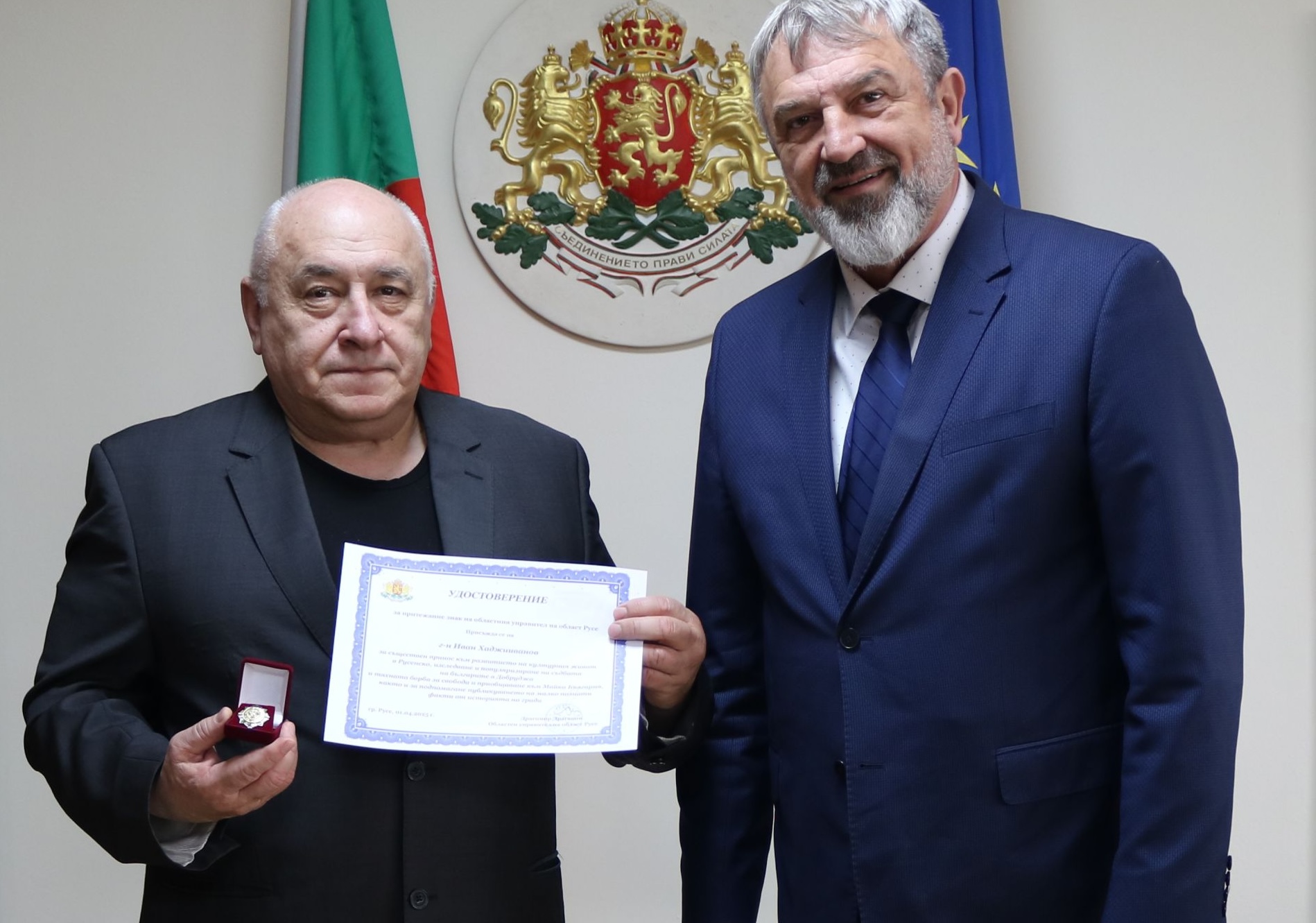 Областният управтел награди известен русенски юрист и меценат